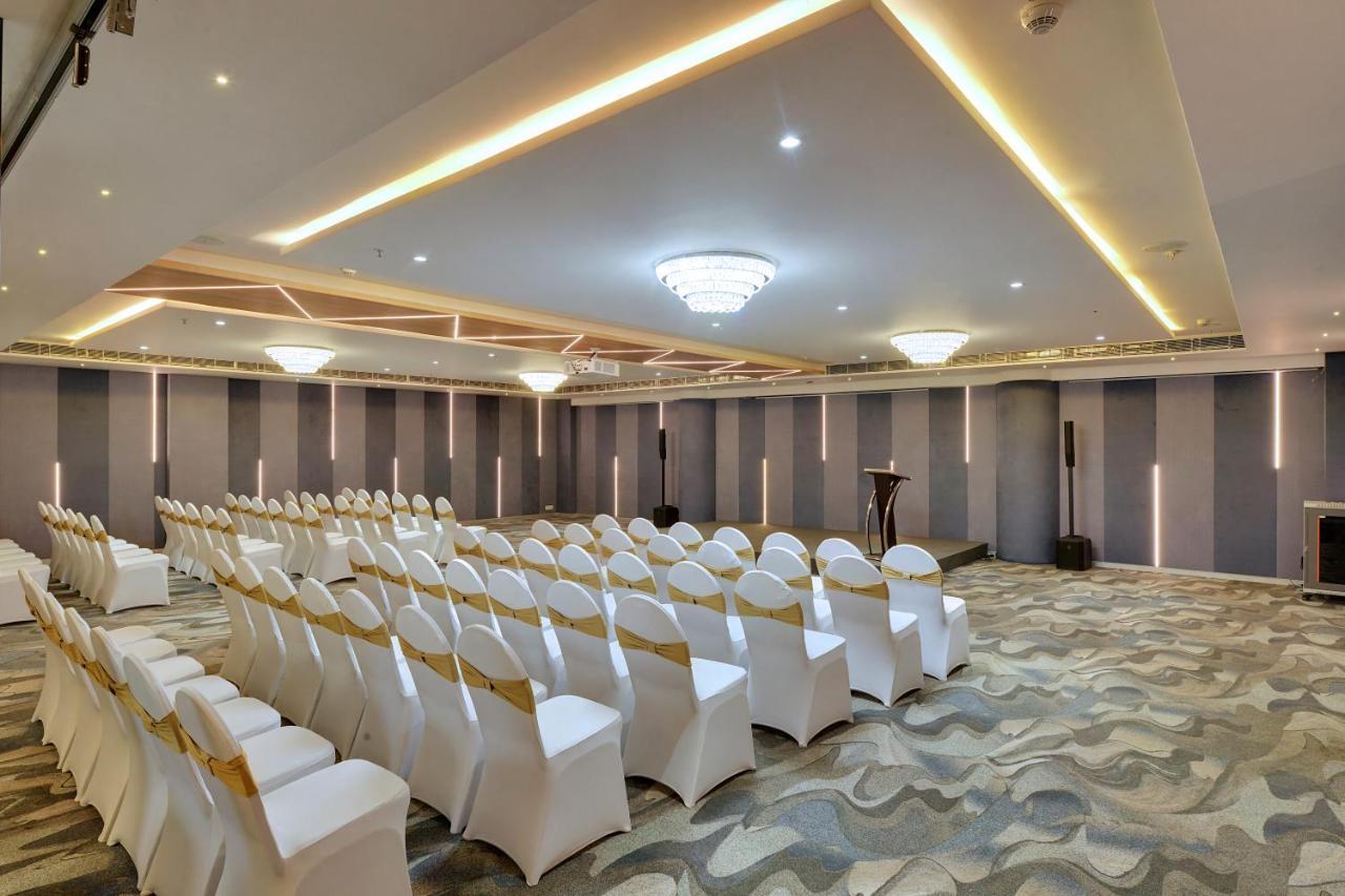 Clarion Hotel Bangalore Yesvantpur Kültér fotó