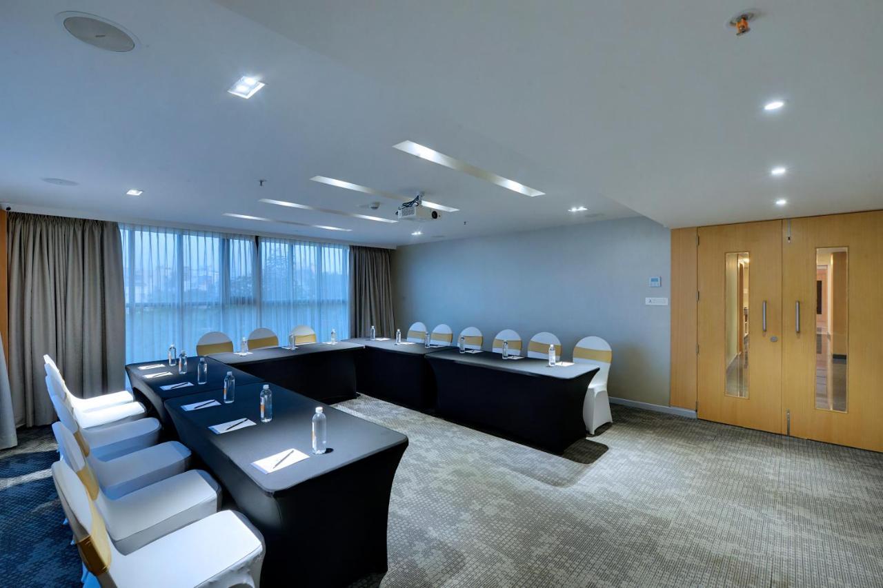 Clarion Hotel Bangalore Yesvantpur Kültér fotó