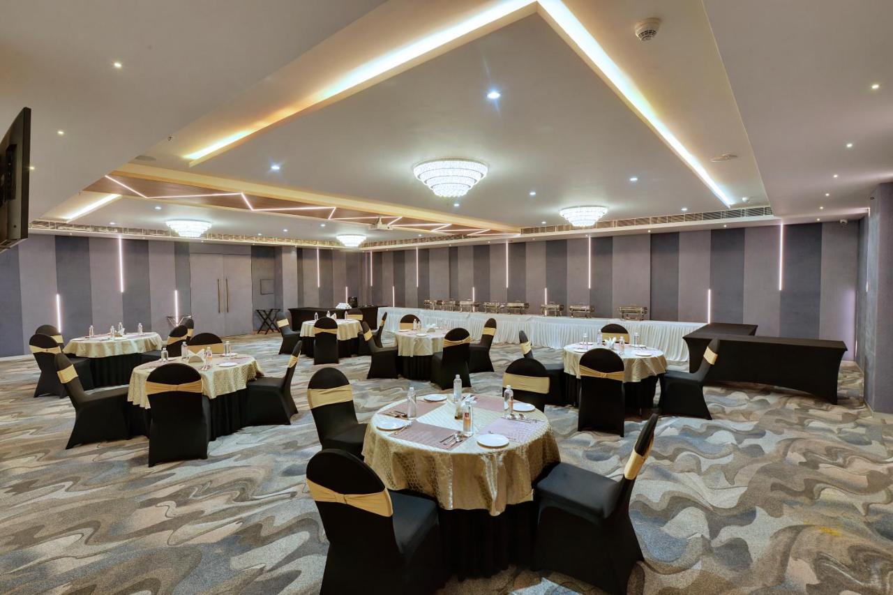 Clarion Hotel Bangalore Yesvantpur Kültér fotó