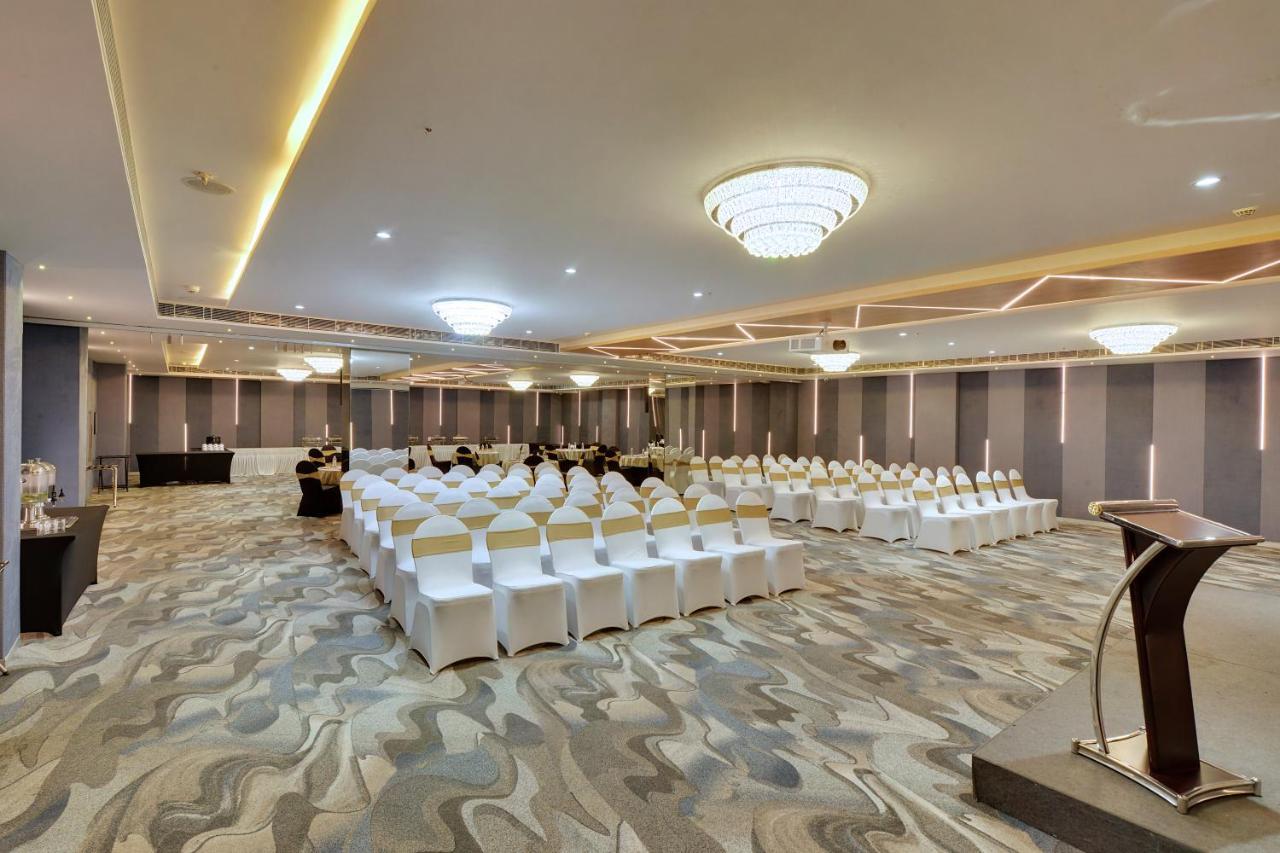 Clarion Hotel Bangalore Yesvantpur Kültér fotó
